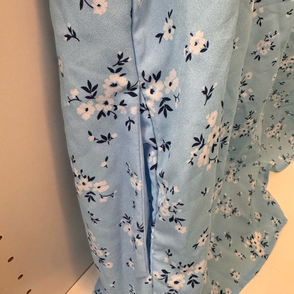 Size small flowy summer blue floral dress - Picture 4 of 4